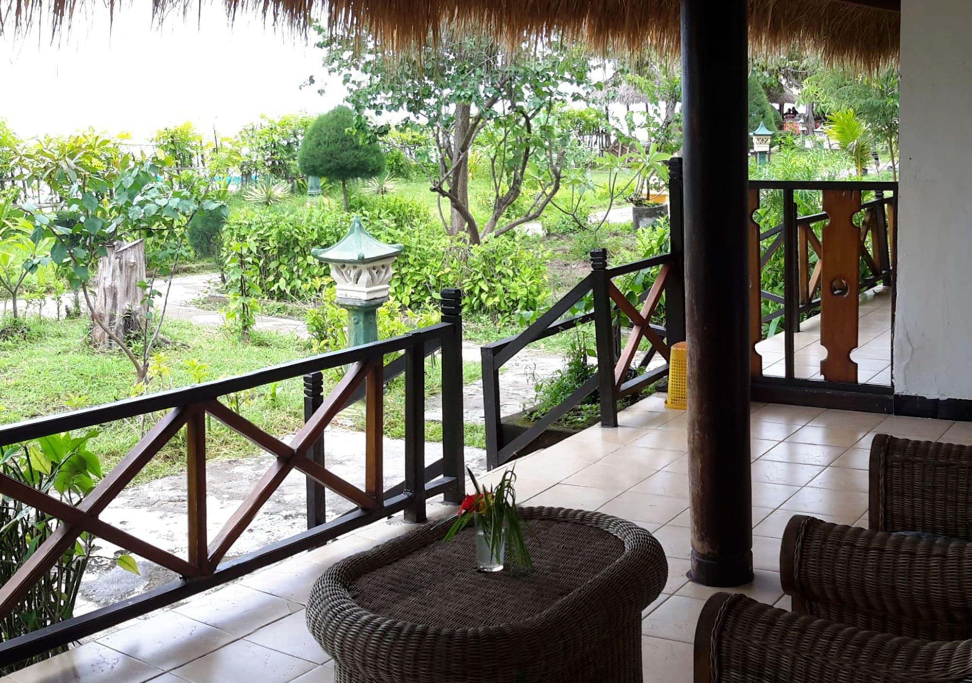 Oyo 2861 Hotel Gili Air & Restaurant Exterior photo